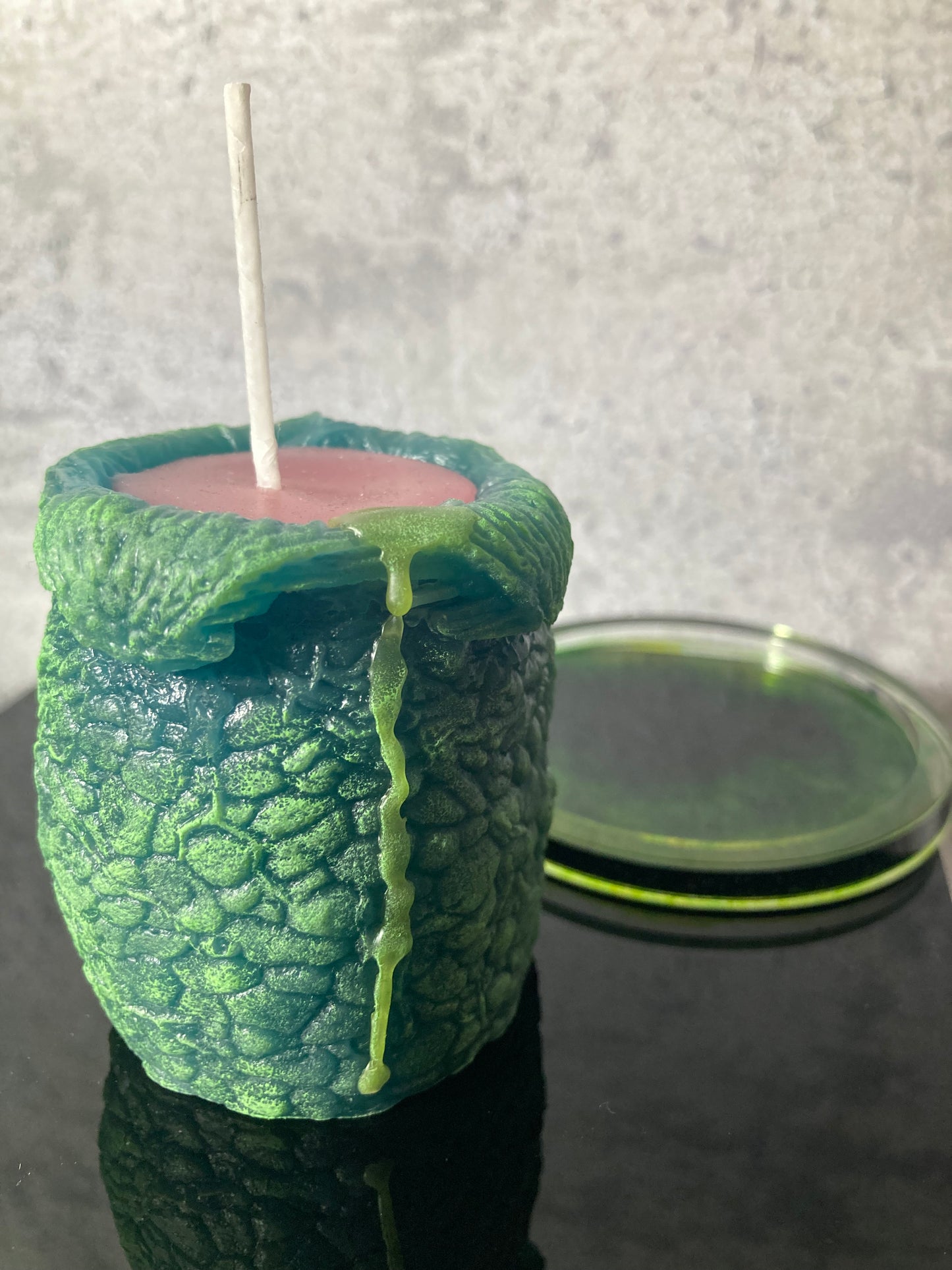 Alien Egg pillar candle