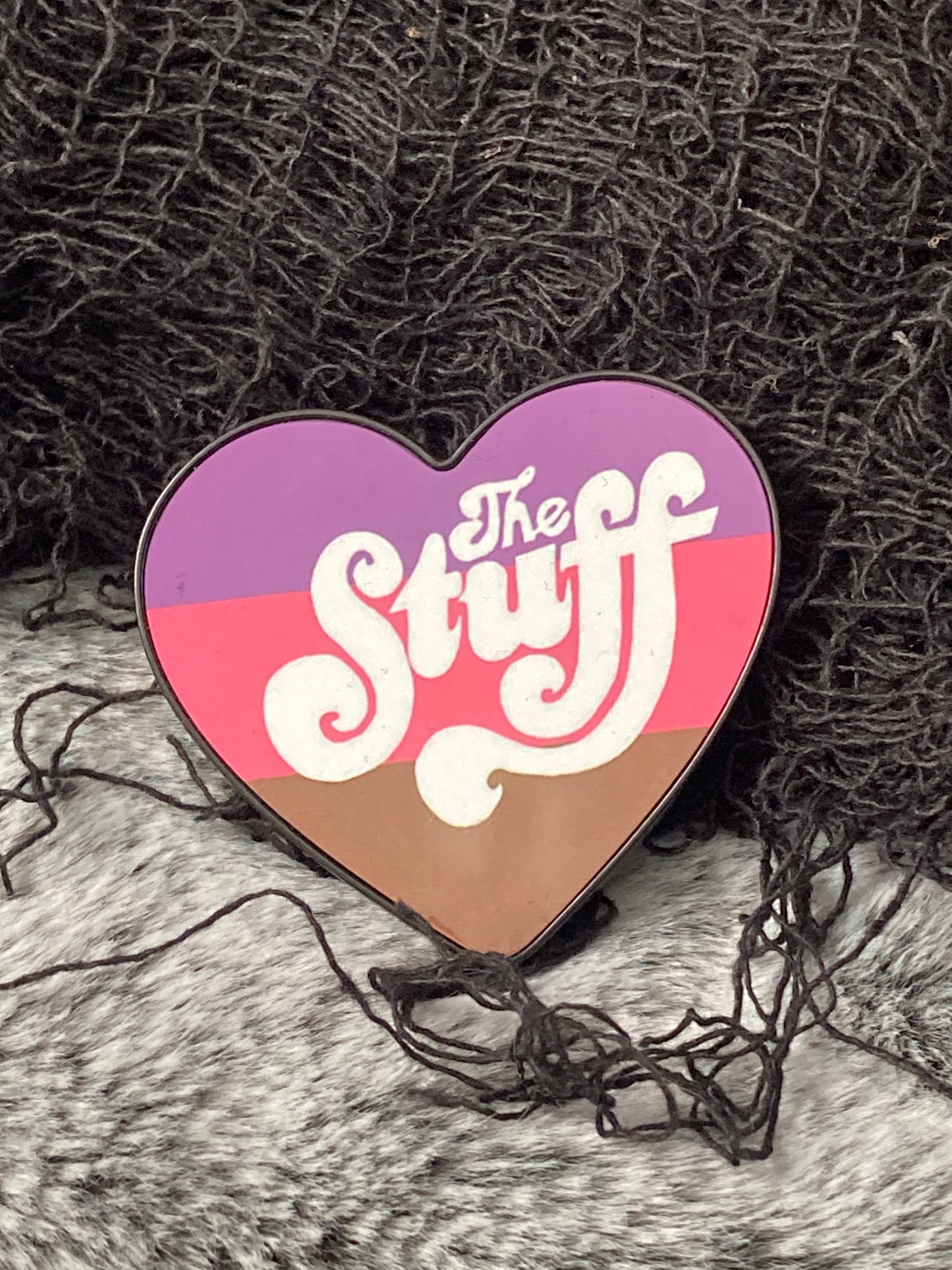 The Stuff heart phone grip