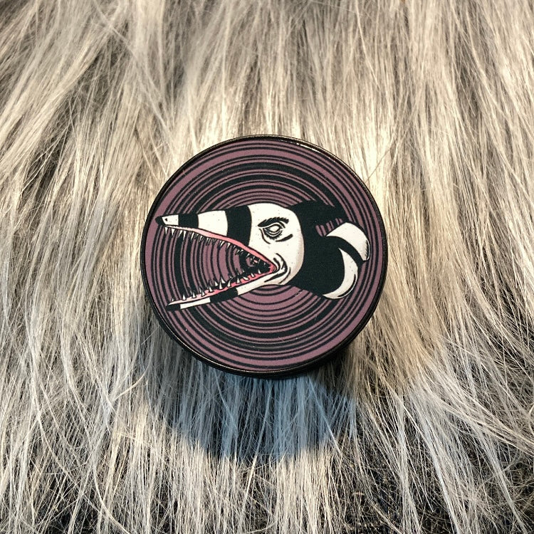 Sandworm phone grip