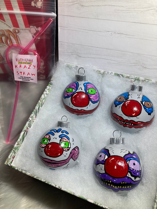 Welcome to the Big Top ornament set