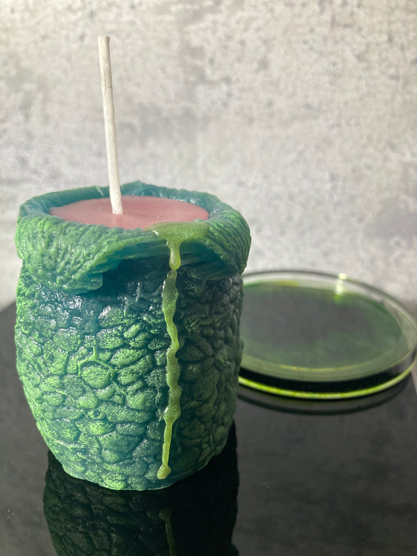 Alien Egg pillar candle